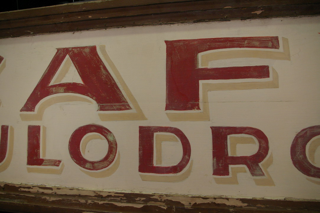 Enseigne d'un vieux commerce café boulodrome – Image 2