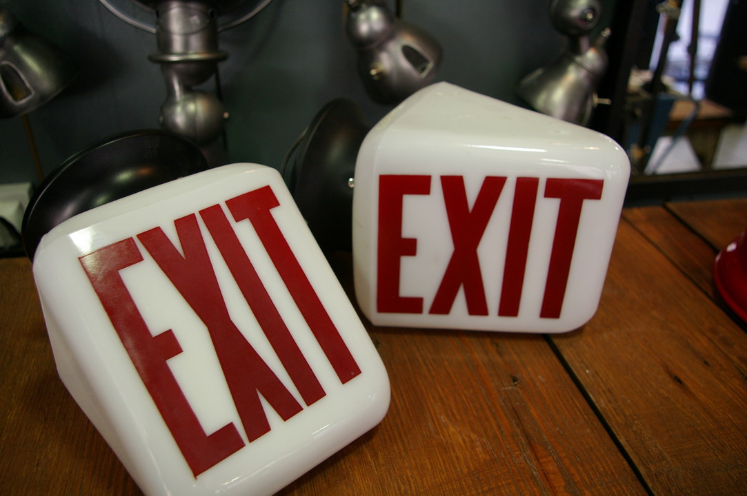 grand exit Lampe opaline blanche socle metal – Image 8