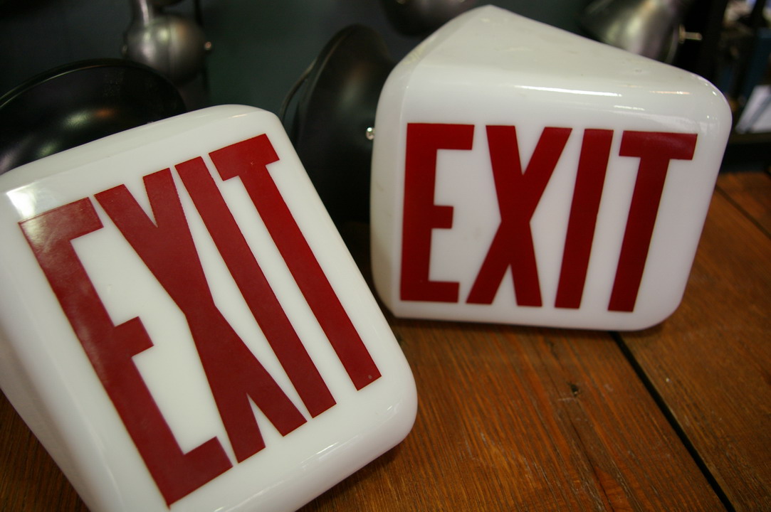 grand exit Lampe opaline blanche socle metal – Image 10