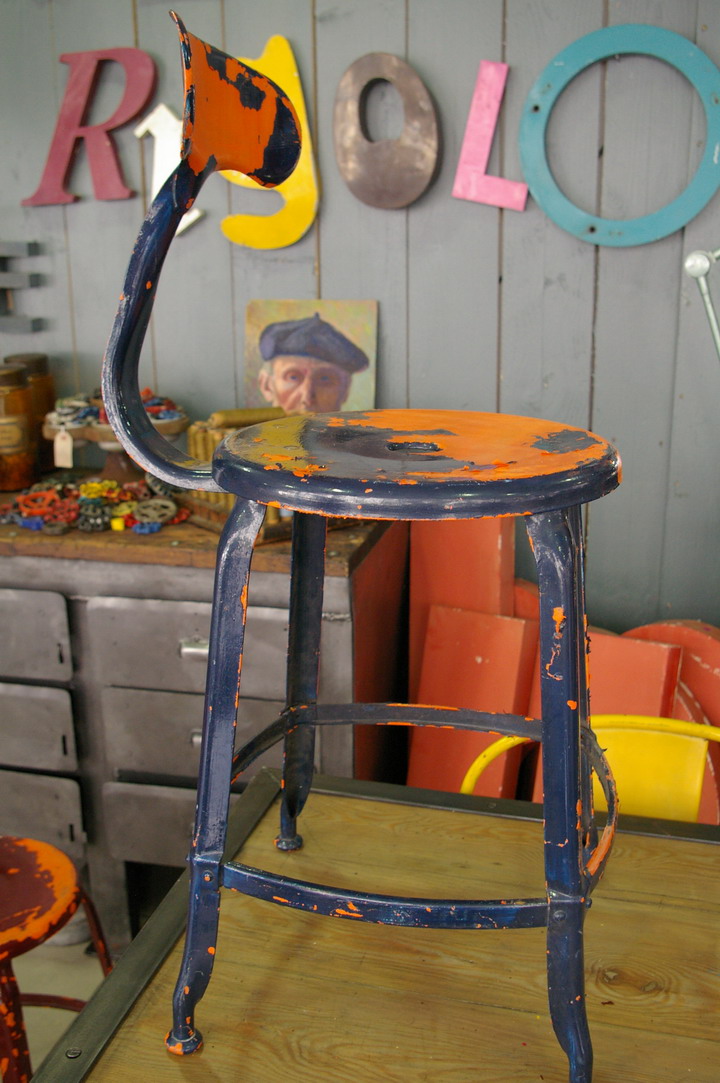 Chaise queue de baleine couleur – Image 3