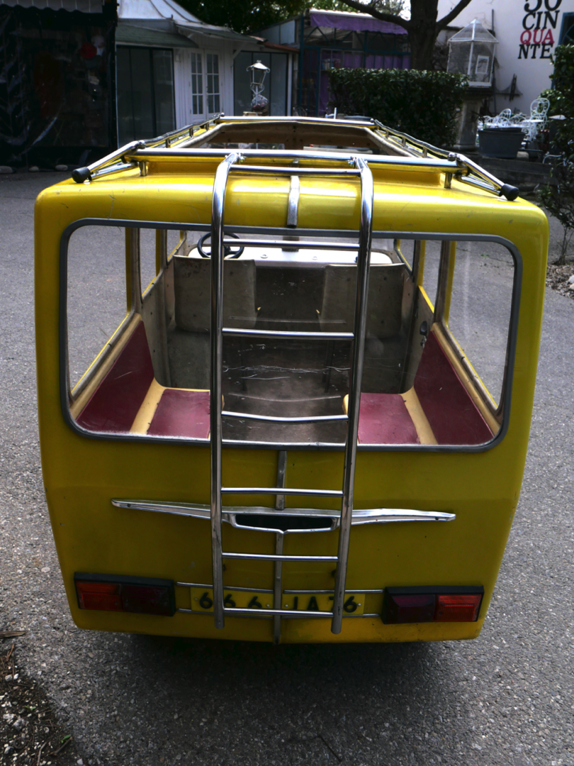 Sujet de manège avion fusée de fête foraine année 1970 – Image 9