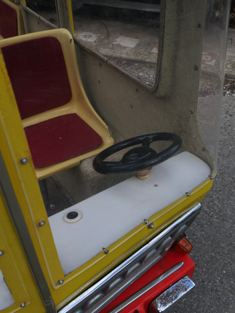 Sujet de manège avion fusée de fête foraine année 1970 – Image 14