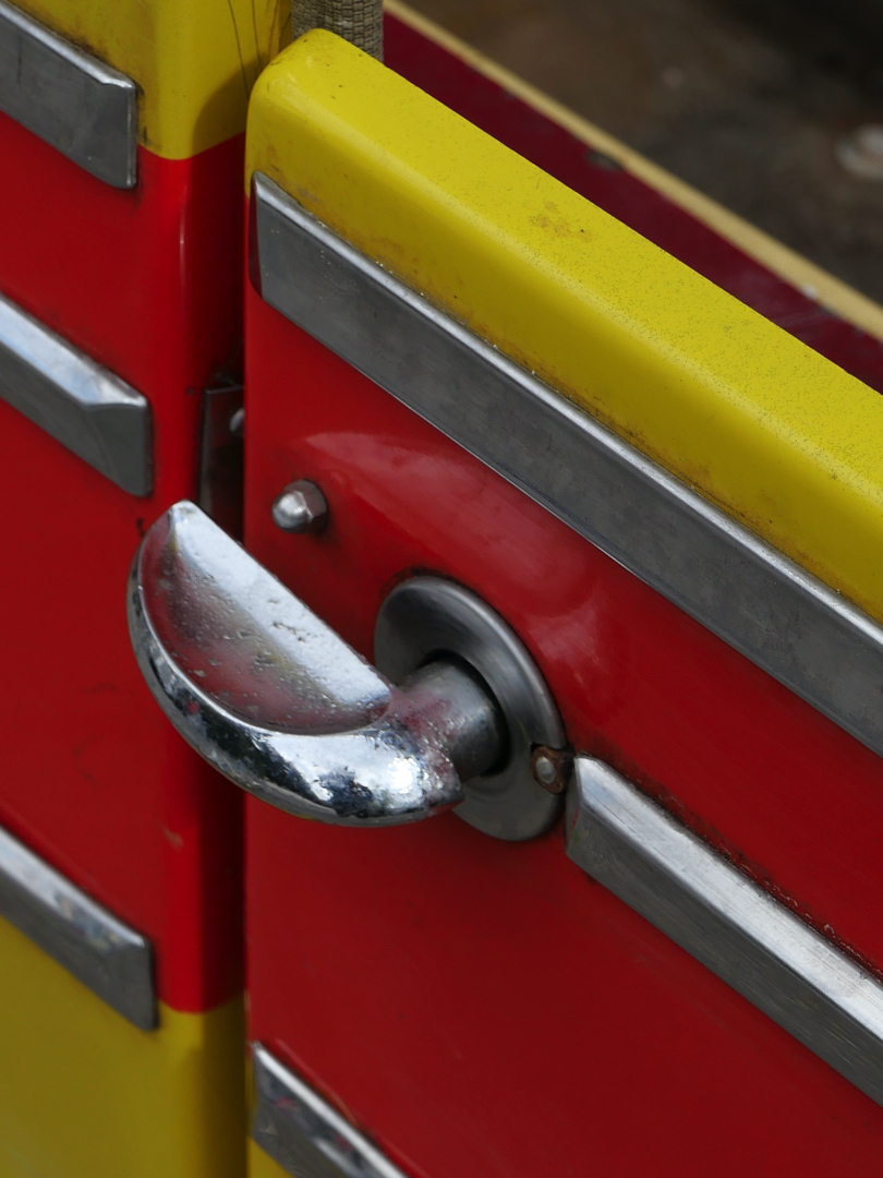 Sujet de manège avion fusée de fête foraine année 1970 – Image 17