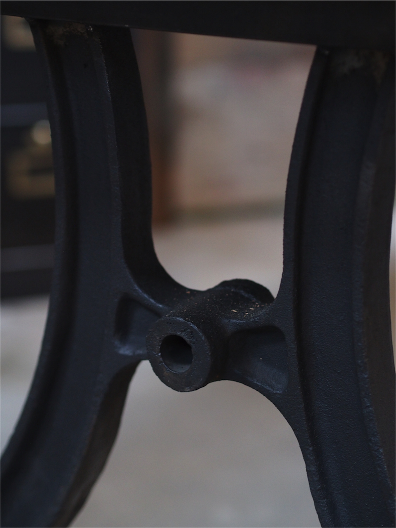 grande table industrielle plateau chene massif pietement fonte – Image 6