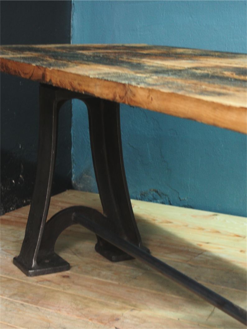grande table industrielle plateau chene massif pietement fonte – Image 13