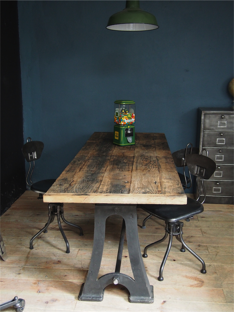 grande table industrielle plateau chene massif pietement fonte – Image 14
