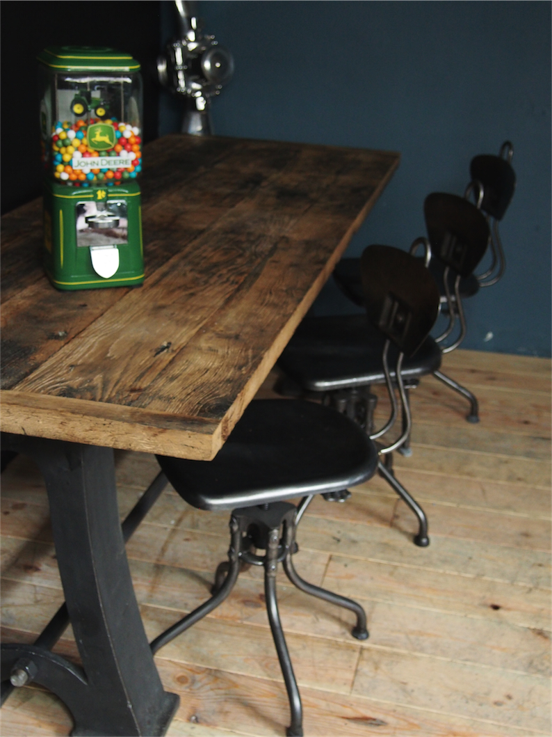 grande table industrielle plateau chene massif pietement fonte – Image 11