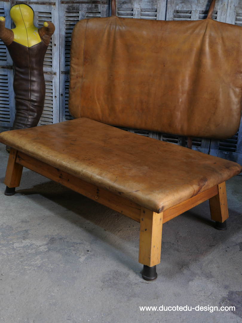 Tapis Banc de gymnastique en cuir vintage – Image 2