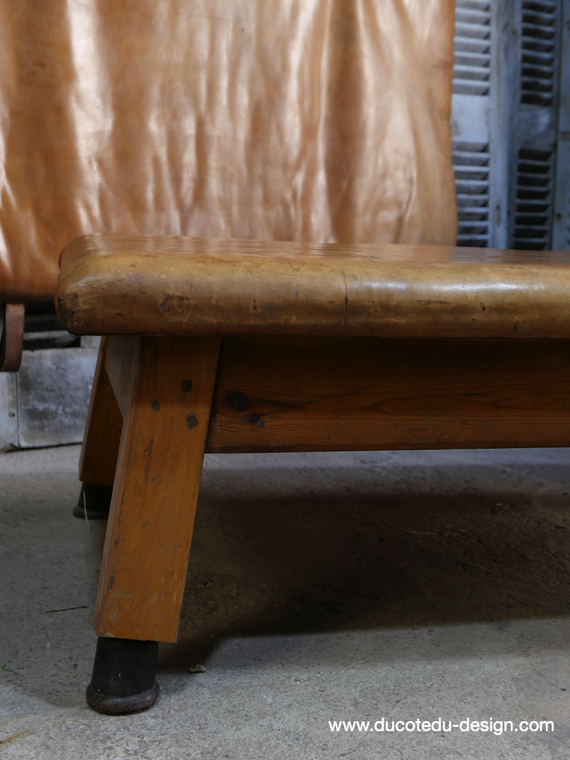 Tapis Banc de gymnastique en cuir vintage – Image 7