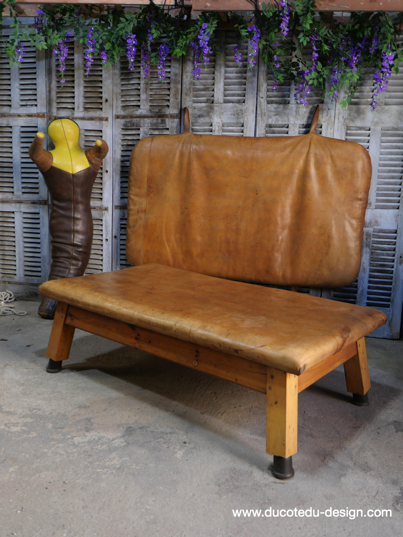 Tapis Banc de gymnastique en cuir vintage – Image 15