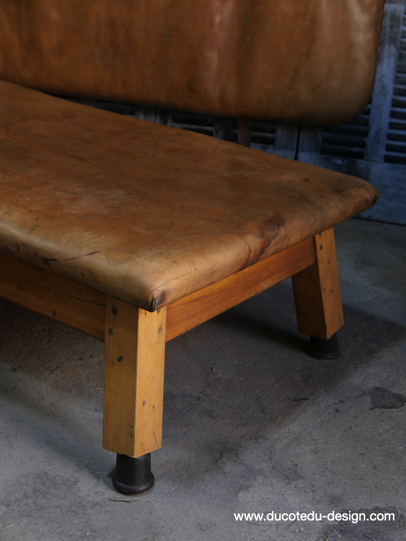 Tapis Banc de gymnastique en cuir vintage – Image 16
