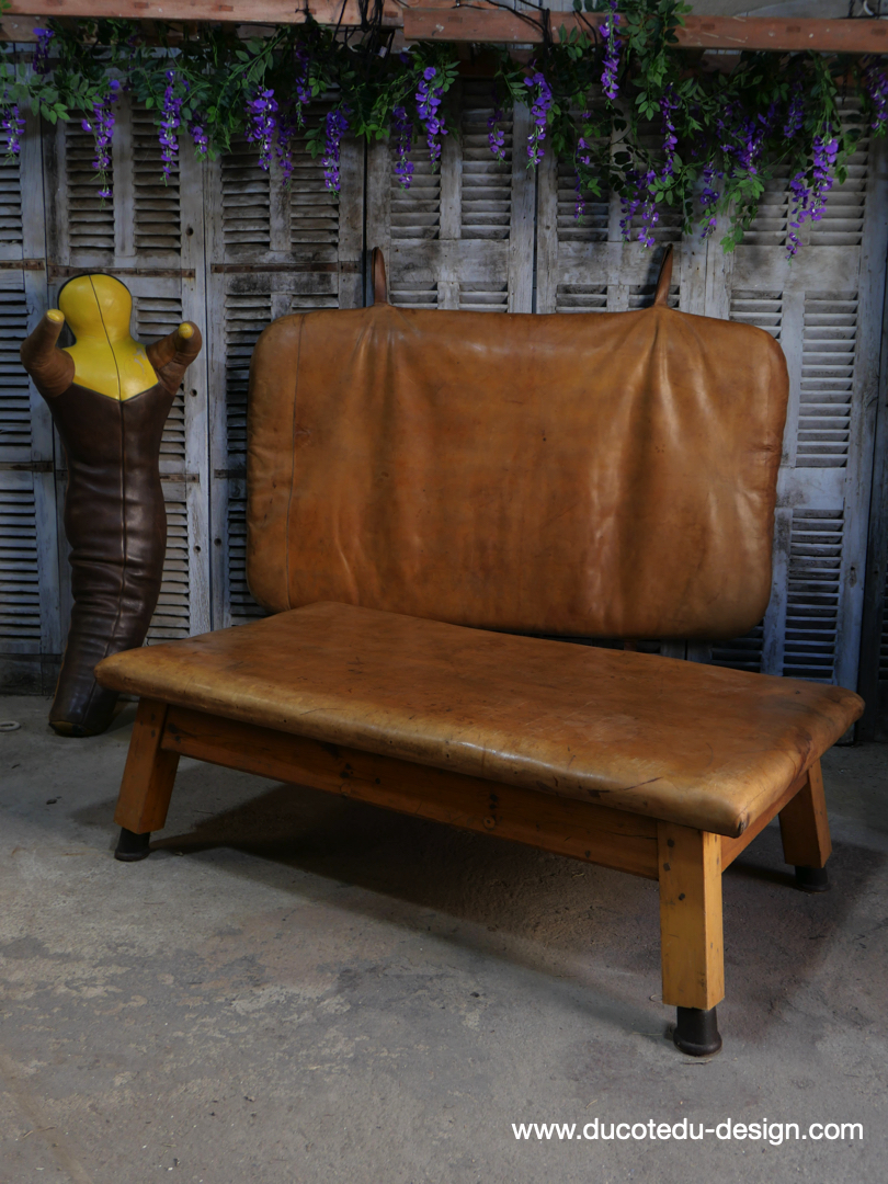 Tapis Banc de gymnastique en cuir vintage – Image 18