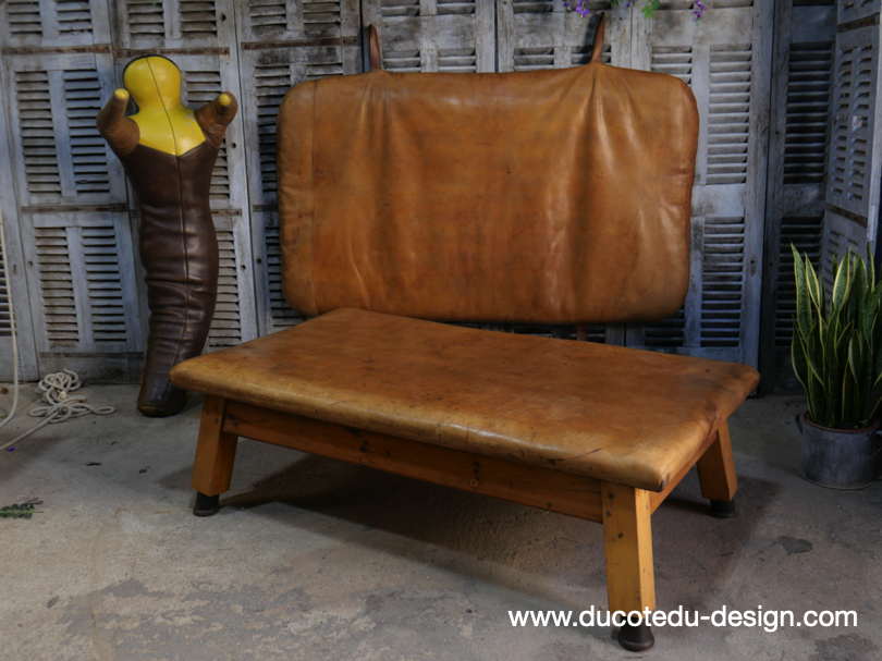 Tapis Banc de gymnastique en cuir vintage – Image 19