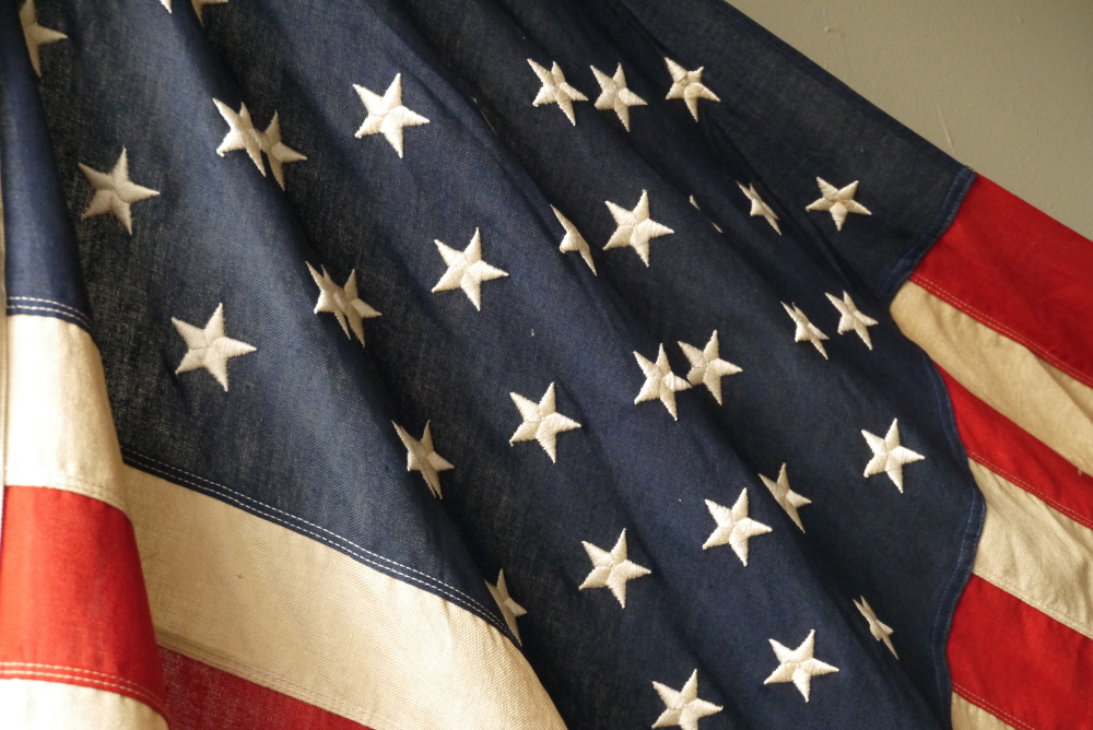 flag USA ancien drapeau americain sur mat socle fonte – Image 10