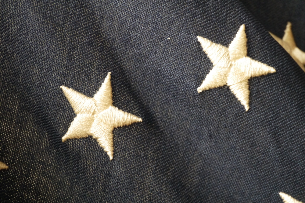 flag USA ancien drapeau americain sur mat socle fonte – Image 11