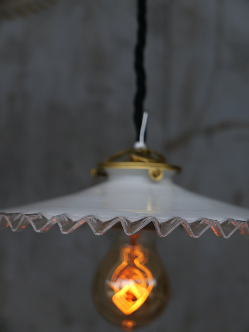 1 abat jour suspention opaline a dentelle lampe industrielle – Image 8