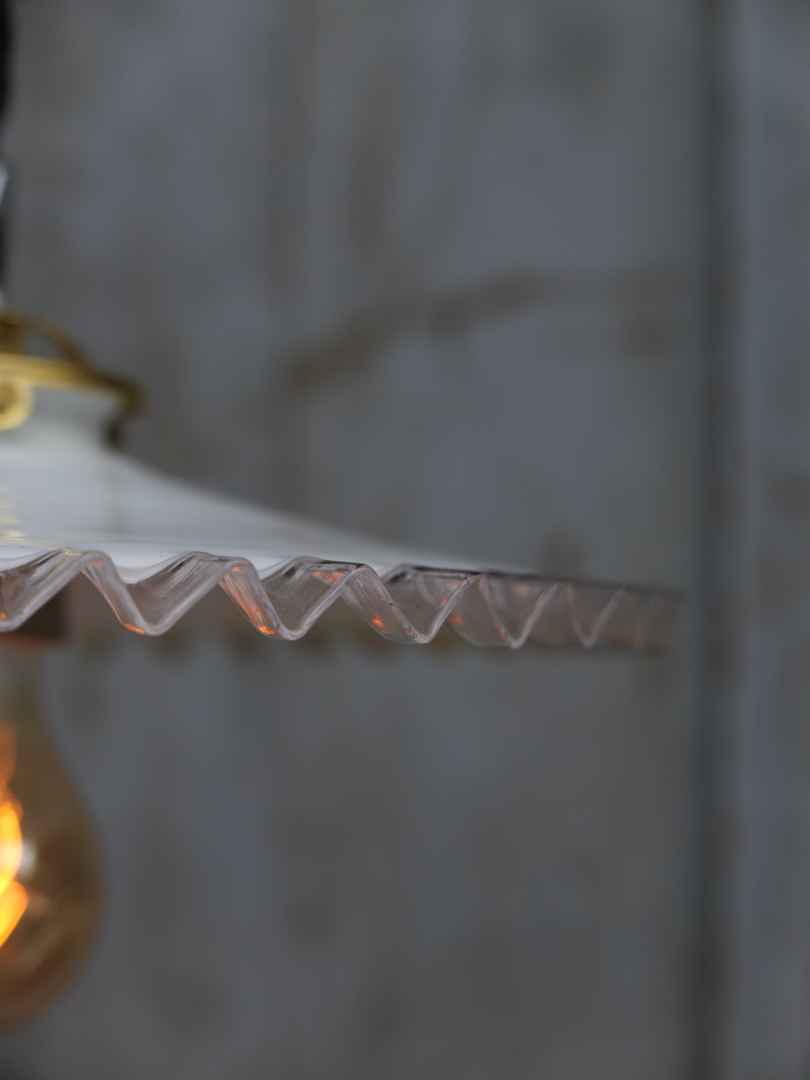 1 abat jour suspention opaline a dentelle lampe industrielle – Image 9