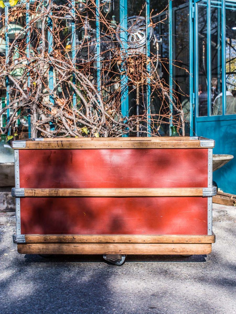 antiguo cubo de basura con ruedas Suroy fábrica textil color original - Image 8