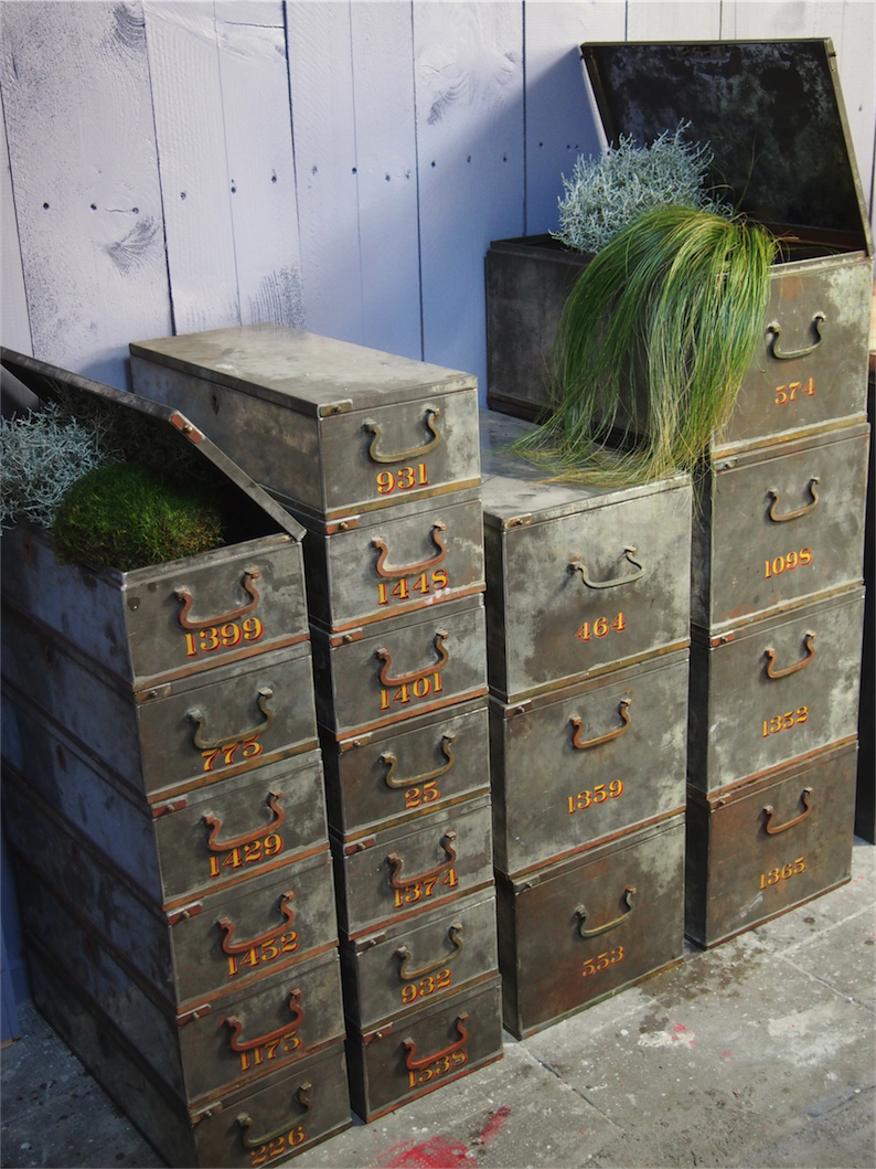 ancien coffre de banque en metal – Image 9