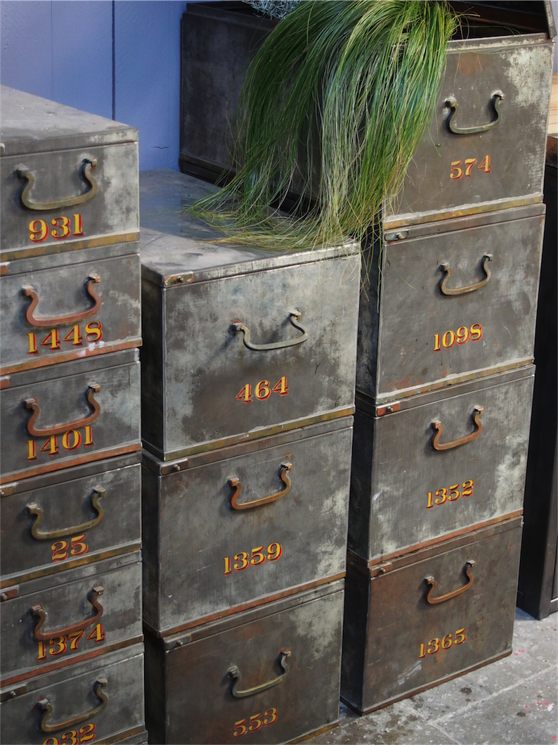 ancien grand coffre de banque en metal – Image 16