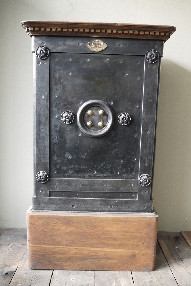 ancien coffre fort industriel maison leloutre annees 30 – Image 4