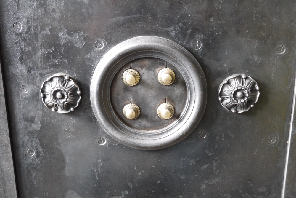 ancien coffre fort industriel maison leloutre annees 30 – Image 8