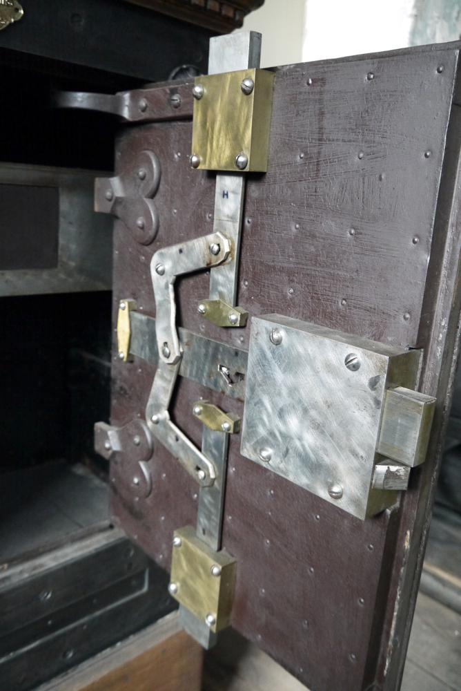 ancien coffre fort industriel maison leloutre annees 30 – Image 18