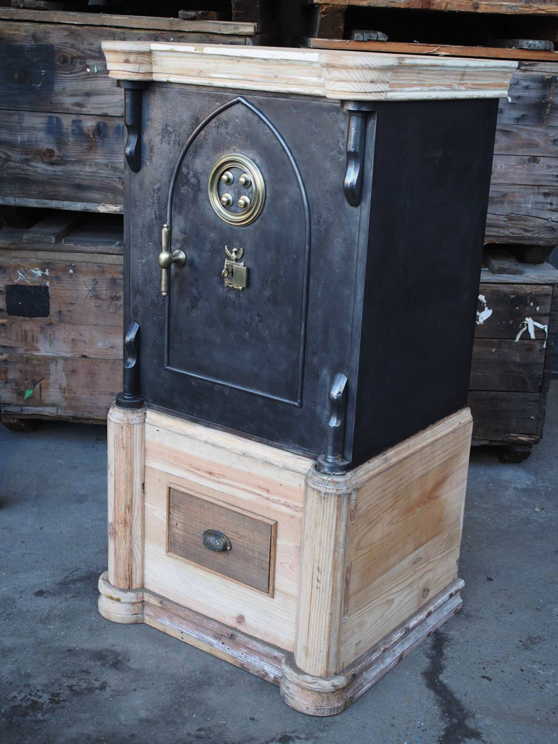 ancien grand coffre fort industriel annees 30 – Image 16