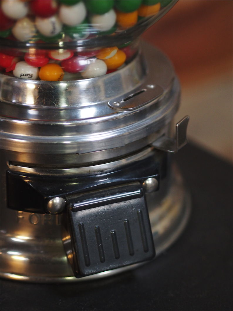 Distributeur à bonbon Ford Ball Gum 1950 Jaycees – Image 6