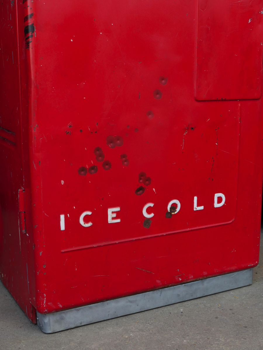 ancien distributeur frigo americain COCA COLA dans son jus – Image 10