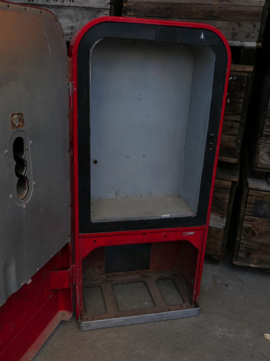 ancien distributeur frigo americain COCA COLA dans son jus – Image 11