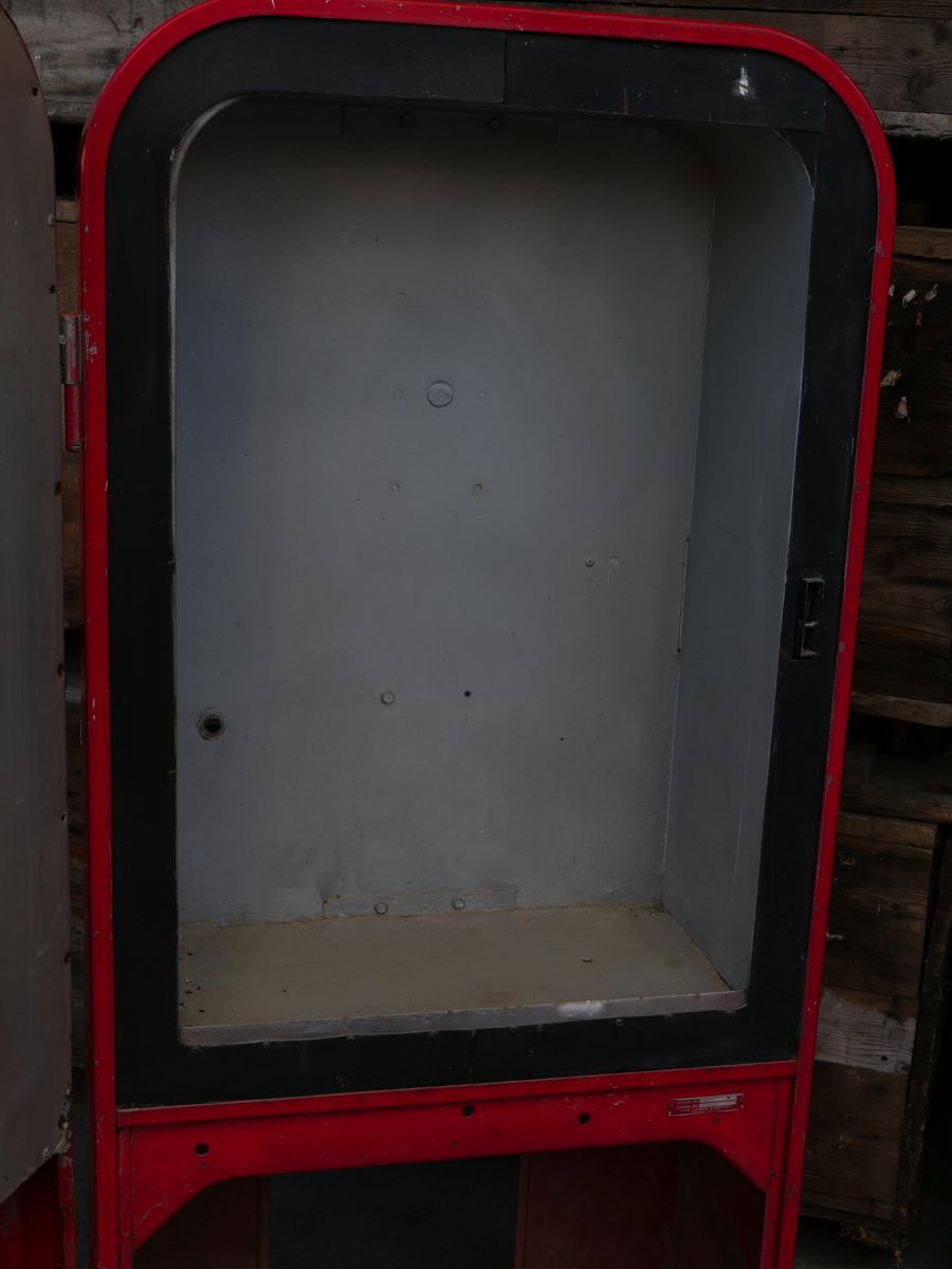 ancien distributeur frigo americain COCA COLA dans son jus – Image 13