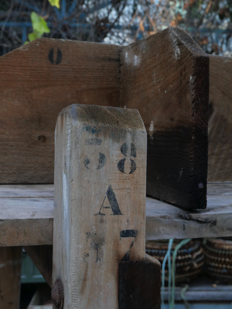 grand meuble metier en bois a casier – Image 15