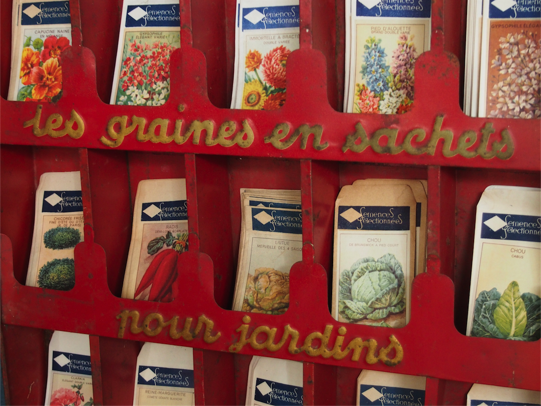 ancien presentoir tole sachet de graine le paysan avec plus de 300 sachets – Image 7