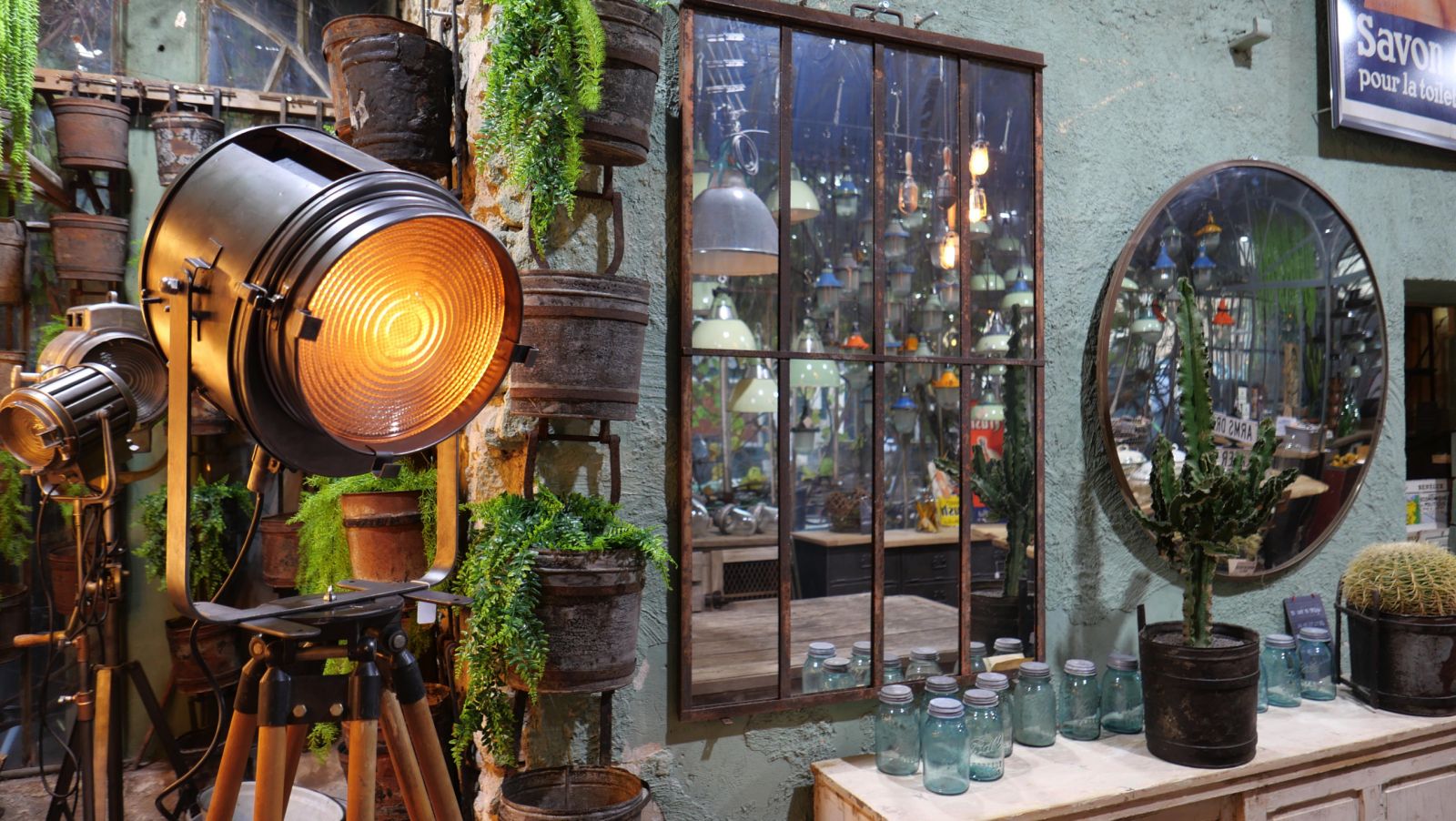 ancien-projecteur-cinema-cremer-paris-pied-bois36