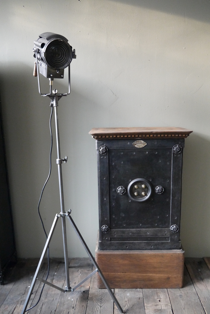 ancien Projecteur de cinema Gruber annees 40 – Image 2