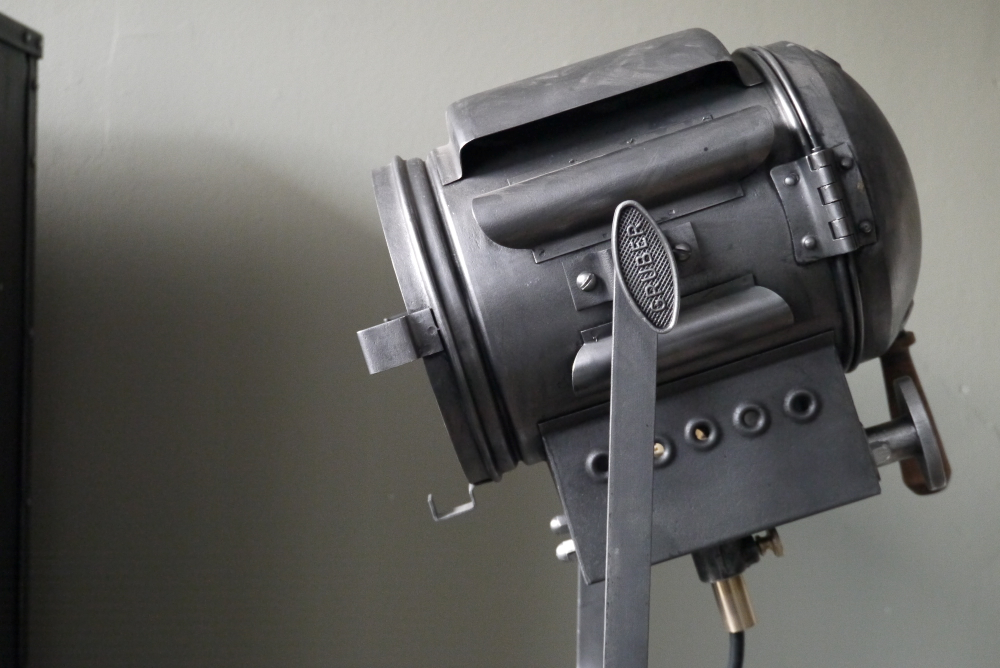 ancien Projecteur de cinema Gruber annees 40 – Image 8