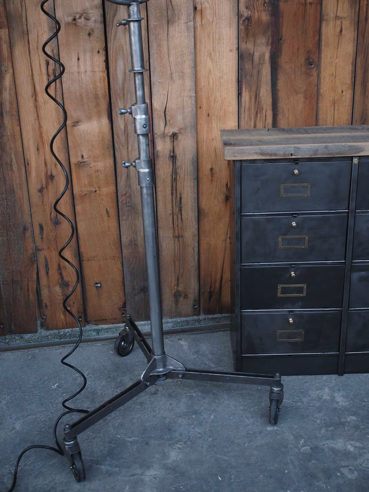 projecteur cinema MCALISTER des studios Hollywood Californie pied tripod – Image 4