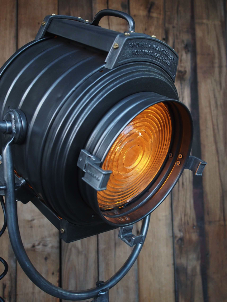 projecteur cinema MCALISTER des studios Hollywood Californie pied tripod – Image 7