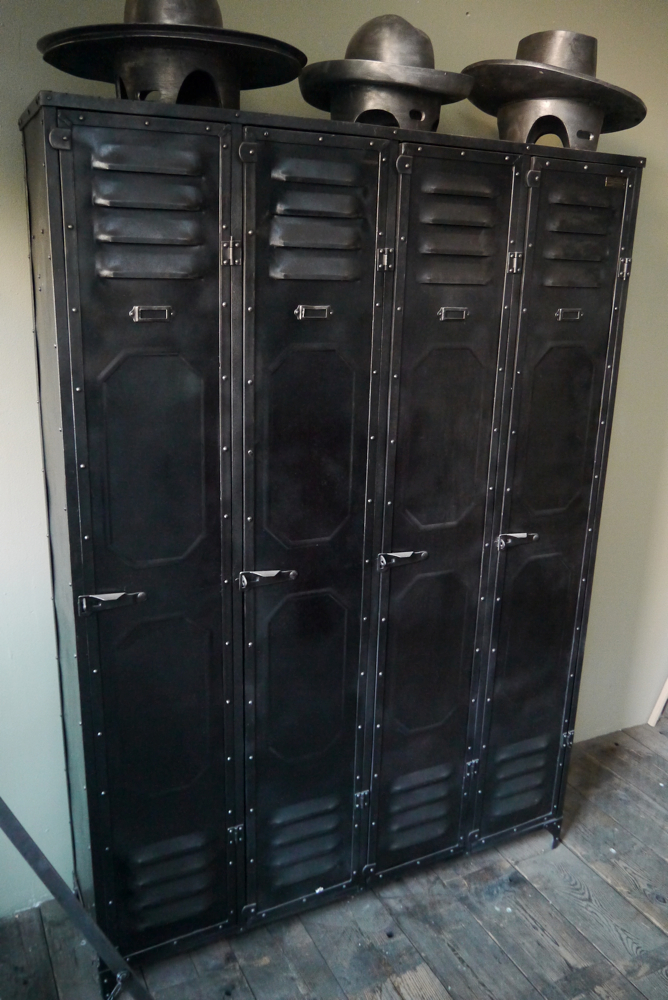 ancien vestiaire d'usine des ateliers Schwartz-Hautmont – Image 3