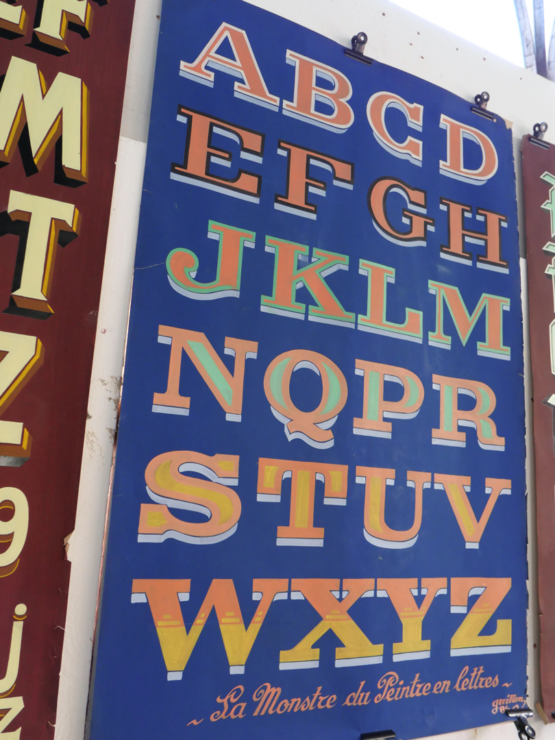 ancien abecedaire affiche de presentation peintre en lettres – Image 3