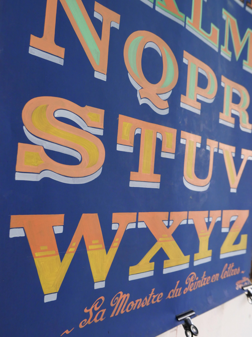 ancien abecedaire affiche de presentation peintre en lettres – Image 5