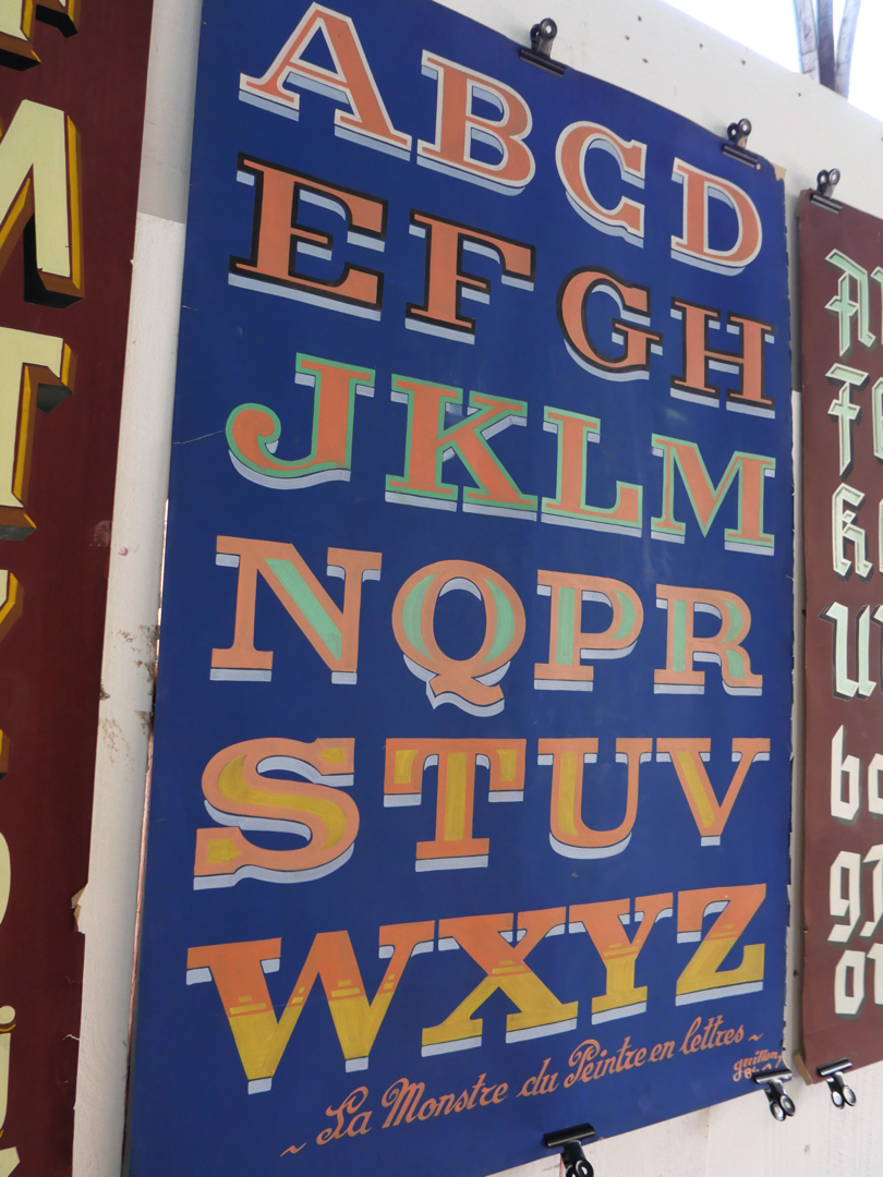 ancien abecedaire affiche de presentation peintre en lettres – Image 9
