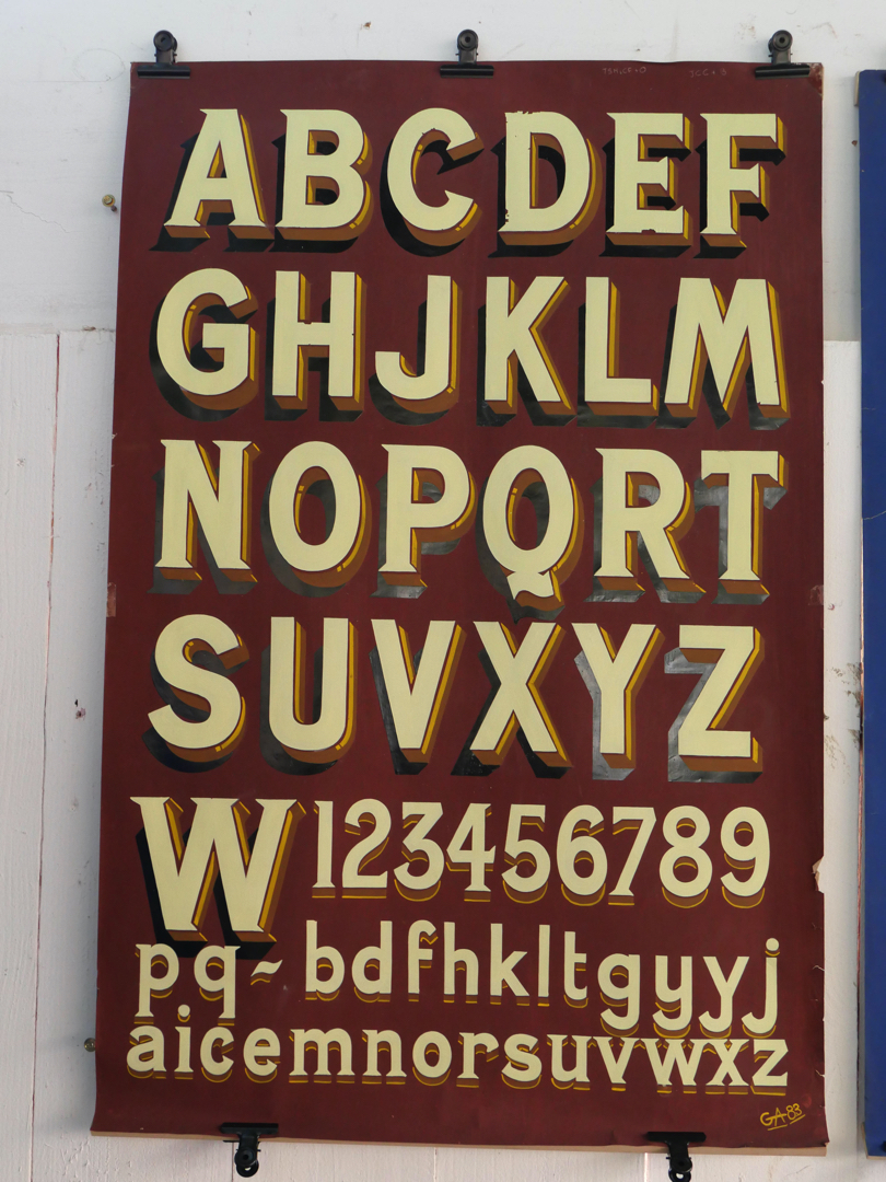 ancien abecedaire affiche de presentation peintre en lettres – Image 2