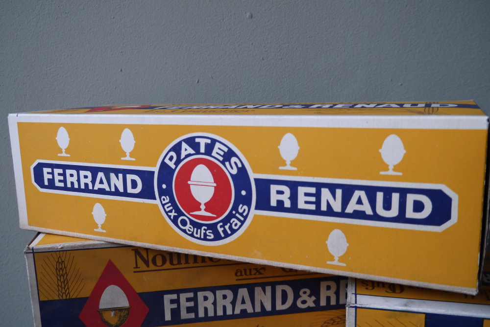 1 ancienne boite d'epicerie en carton pour les pates ferrand & Renaud – Image 11