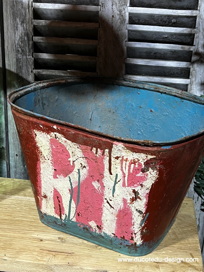 caisse de vendanges en metal patine d'origine – Image 2