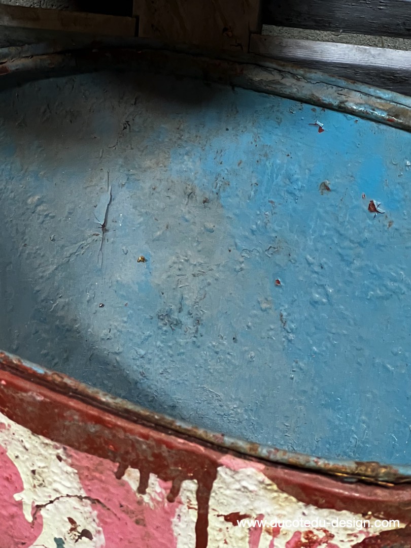 caisse de vendanges en metal patine d'origine – Image 5