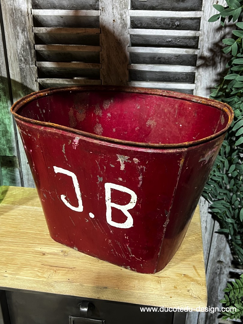 caisse de vendanges en metal patine d'origine – Image 5