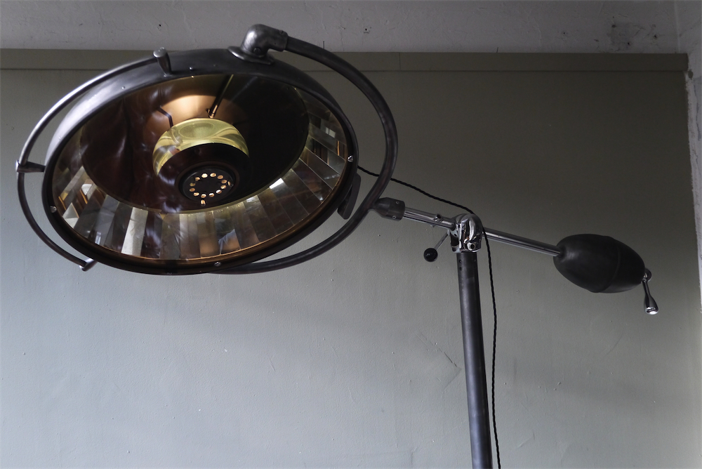 grande lampe scialytique bbt sur pied contre poids – Image 5