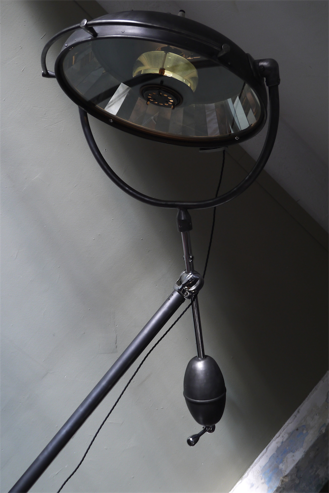 grande lampe scialytique bbt sur pied contre poids – Image 14